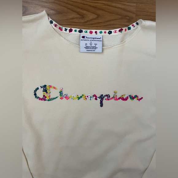Floral Champion Logo Crop Crew - Picture 6 of 11